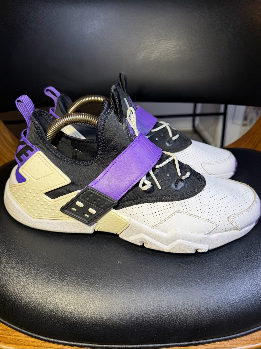 Nike Air Huarache AH7335-101 Sneaker White Purple Men's Size 12